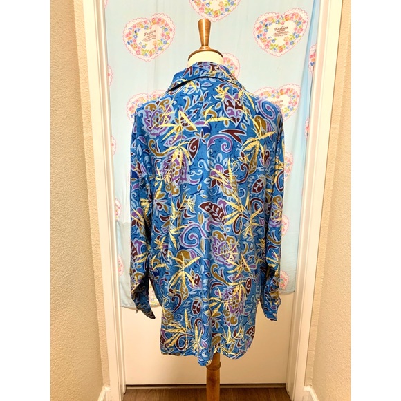 🌈 Beautiful Vintage Art button top - Picture 4 of 7